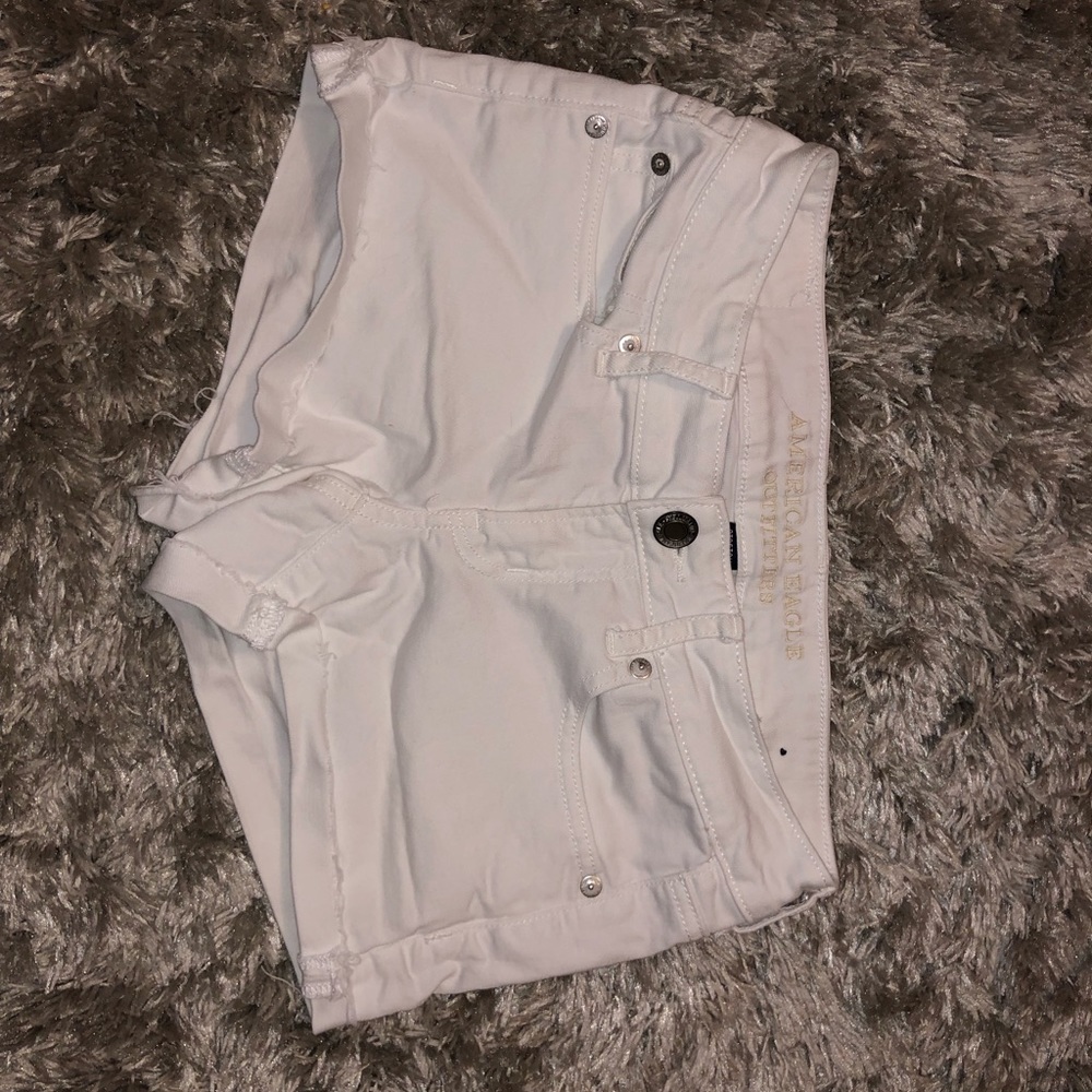 White American eagle stretch shorts